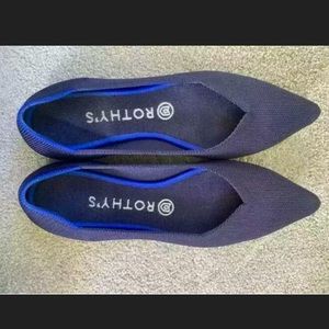 Rothy’s navy point flats size 8 *authentic*